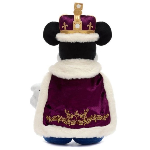 Disney Parks Epcot UK London King Mickey Plush - NEW - Picture 2 of 3